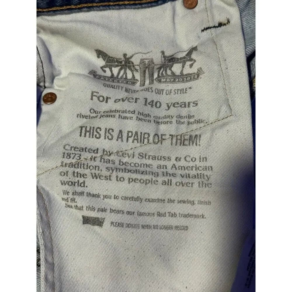 Levi's White Oak Cone Denim Selvedge Blue Jeans Distressed Size 30x34 Zip Fly
